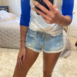 American Eagle light wash denim shorts